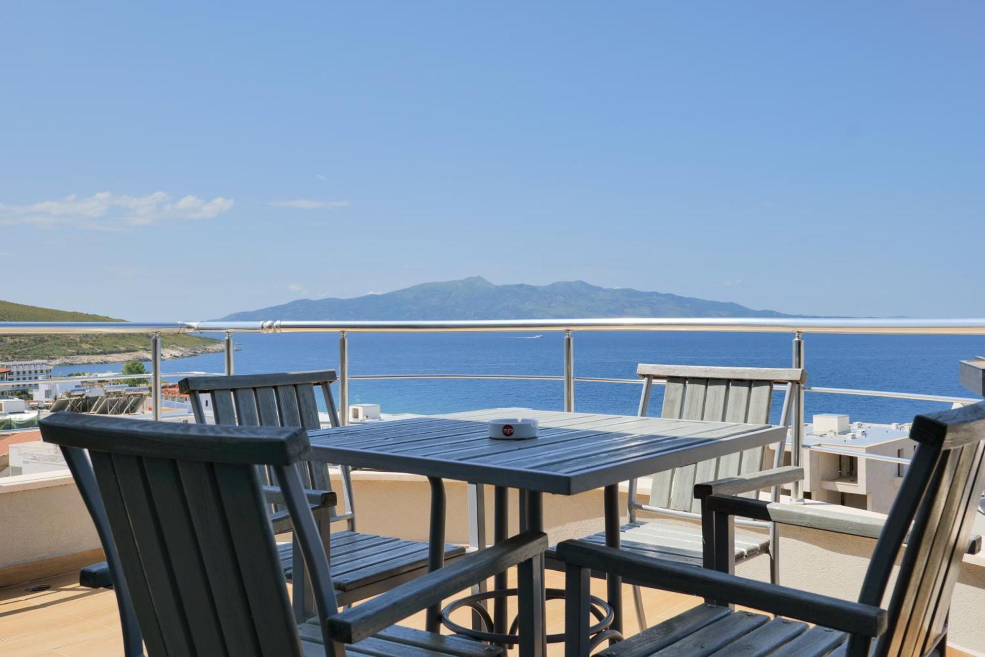 Hotel Blue Sky ซารานเดอ ภายนอก รูปภาพ