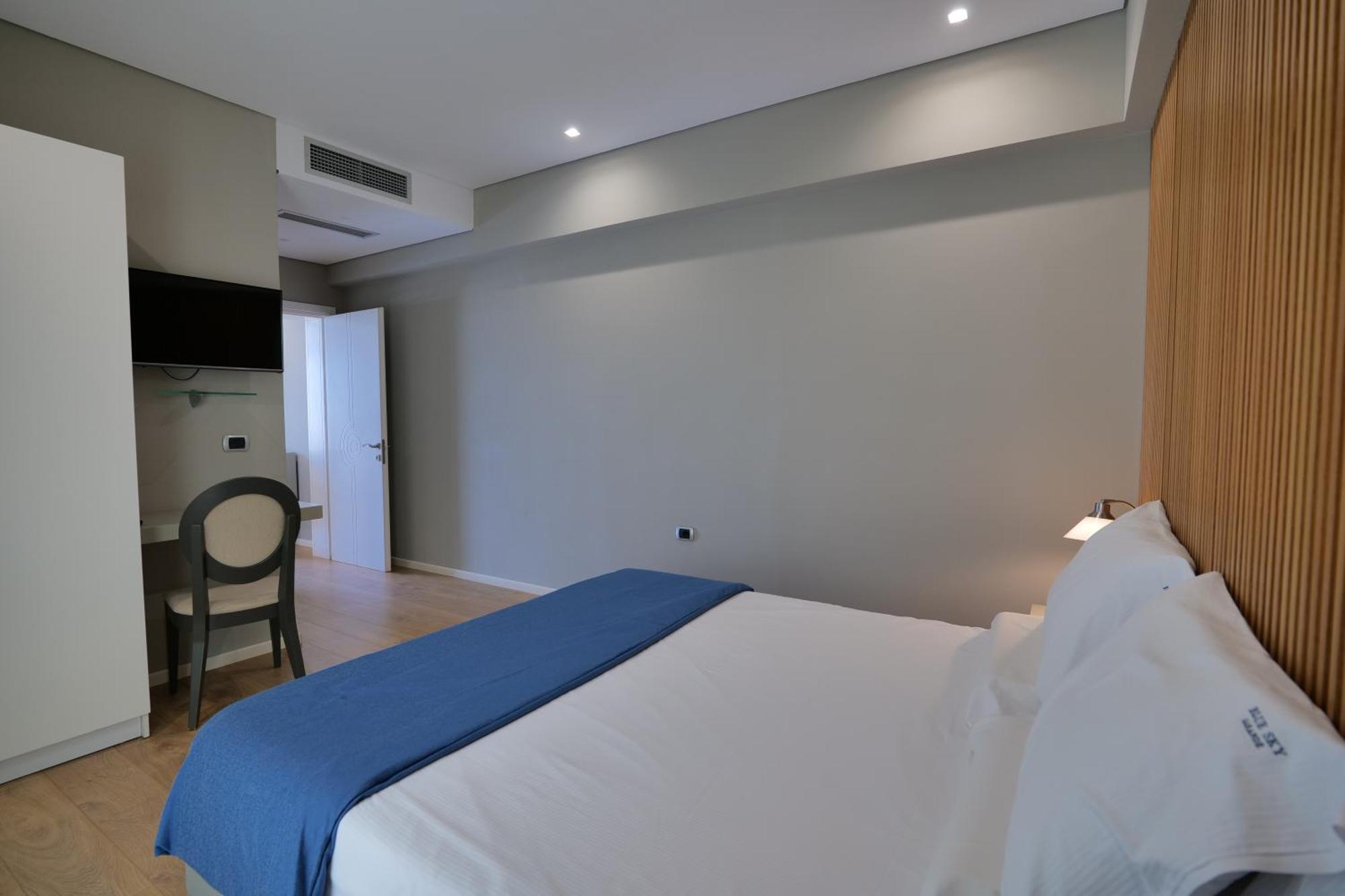 Hotel Blue Sky ซารานเดอ ภายนอก รูปภาพ