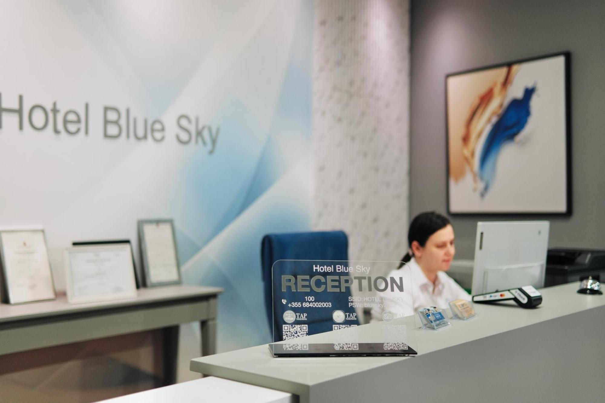 Hotel Blue Sky ซารานเดอ ภายนอก รูปภาพ