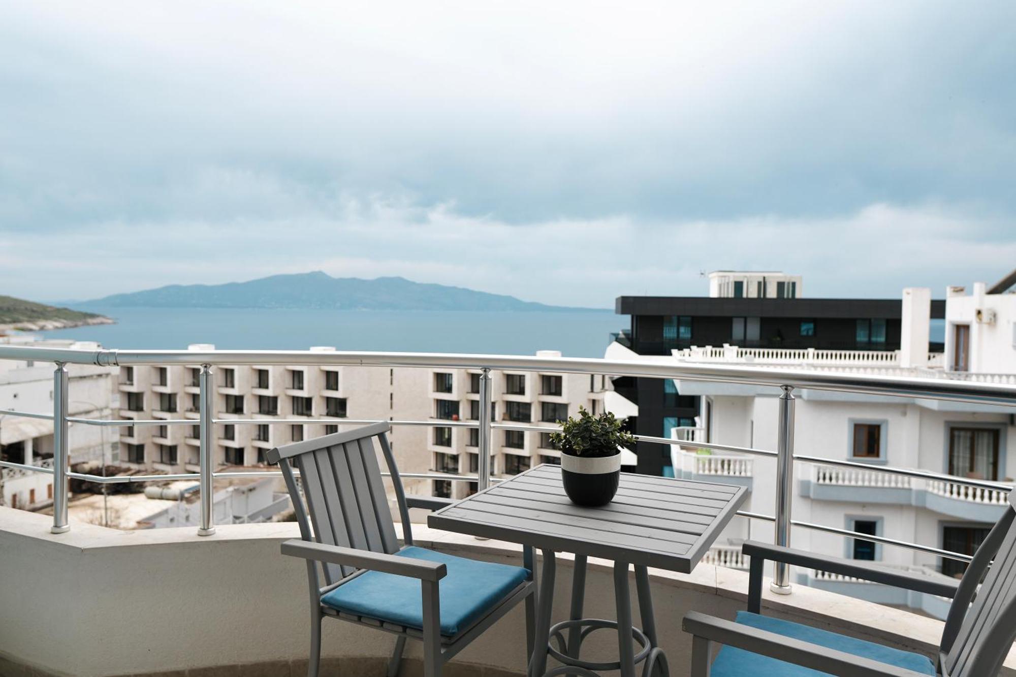 Hotel Blue Sky ซารานเดอ ภายนอก รูปภาพ