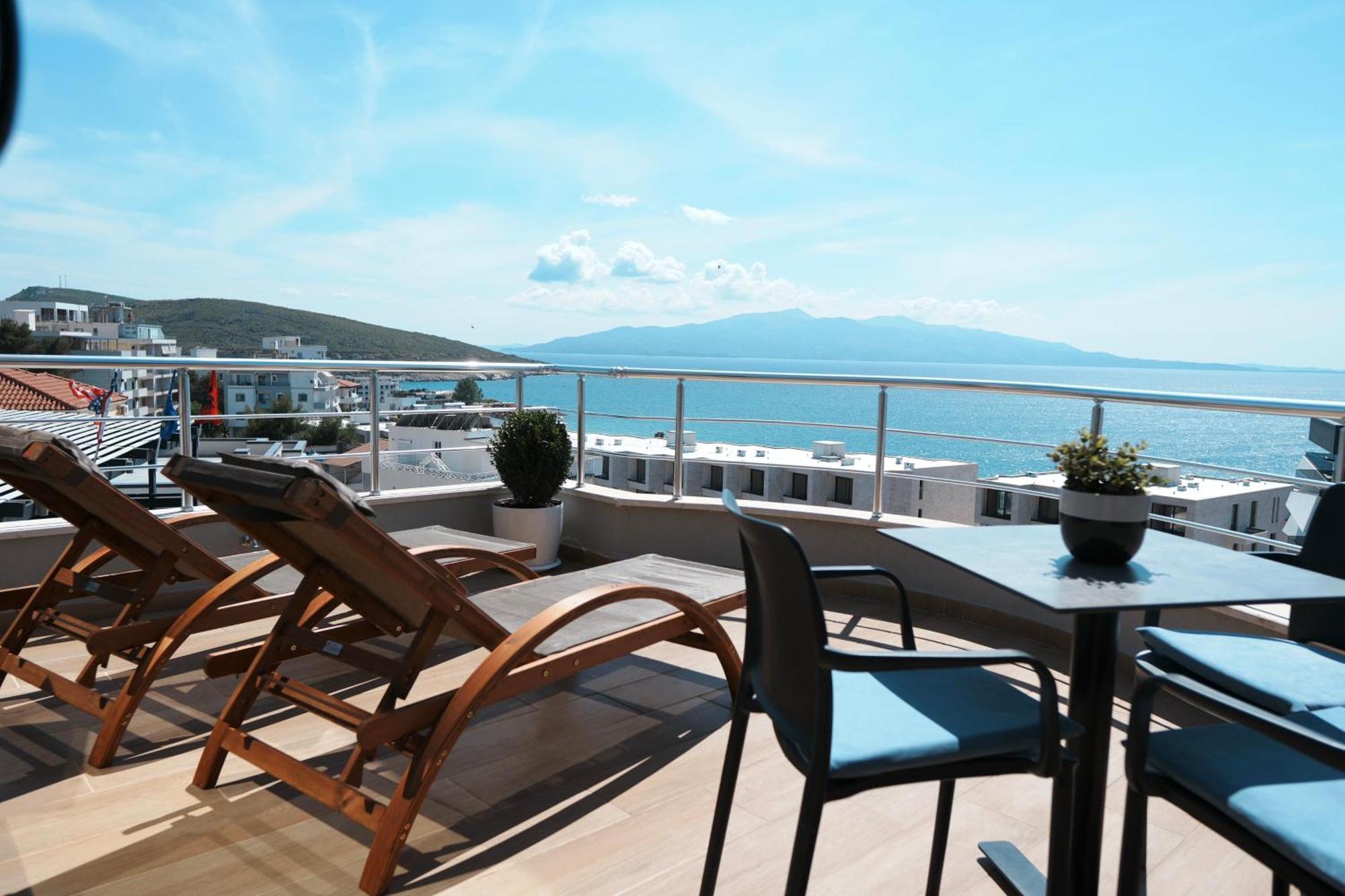 Hotel Blue Sky ซารานเดอ ภายนอก รูปภาพ